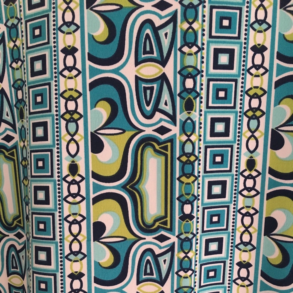 Patterned Shift Dress - Picture 2 of 4